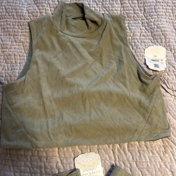 Altard State Two Piece Green Set - Picture 7 of 7